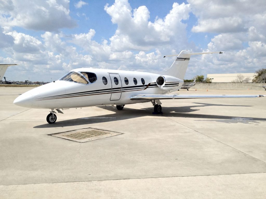 2006 Hawker 400XP aircraft sold